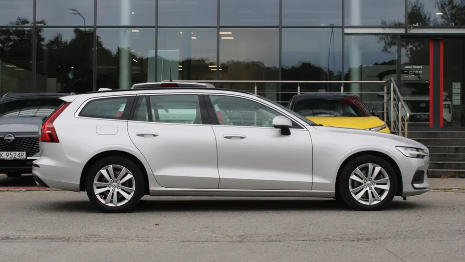 VOLVO V60 -