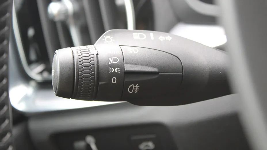 VOLVO V60 V60 B4 D Momentum Pro aut