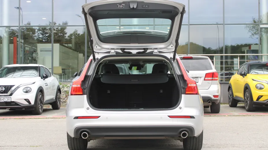 VOLVO V60 V60 B4 D Momentum Pro aut