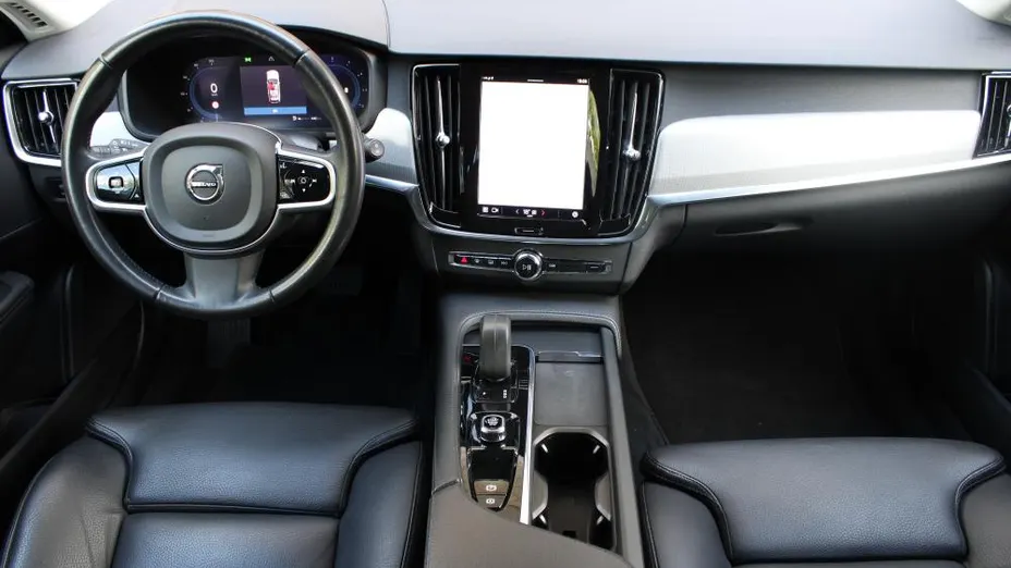 VOLVO V90 V90 B4 D Momentum aut