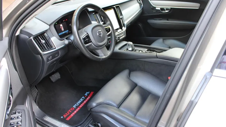 VOLVO V90 V90 B4 D Momentum aut
