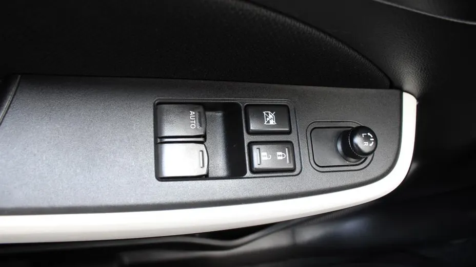 SUZUKI Swift Swift 1.2 Dualjet SHVS Premium