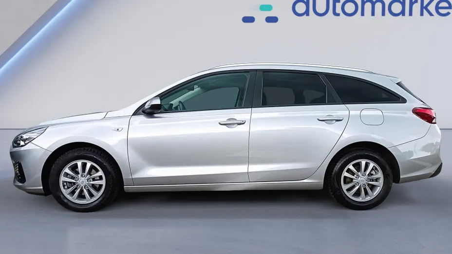 HYUNDAI i30 i30 1.5 DPI Classic +