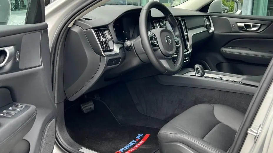 VOLVO V60 V60 CC Core B4 D AWD aut