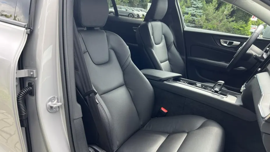 VOLVO V60 V60 CC Core B4 D AWD aut