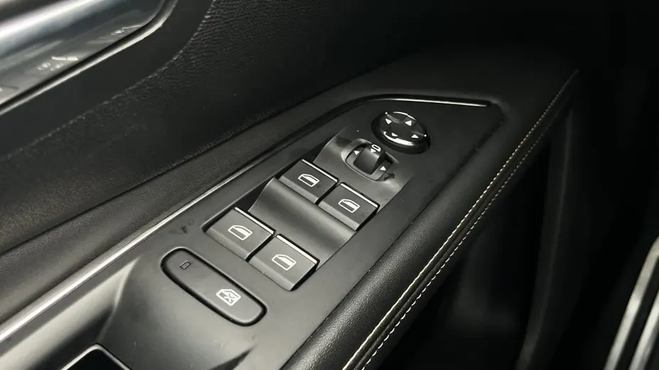 PEUGEOT 5008 5008 2.0 BlueHDi GT S&S EAT8