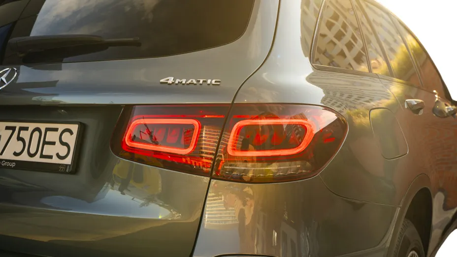 MERCEDES-BENZ GLC GLC 300 e 4-Matic AMG Line