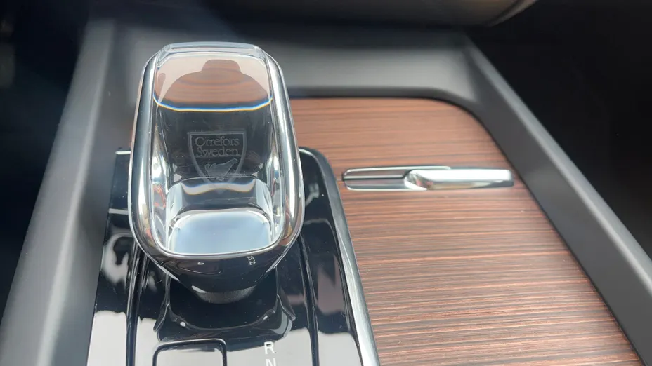 VOLVO XC60 XC60 B4 B Plus Dark aut