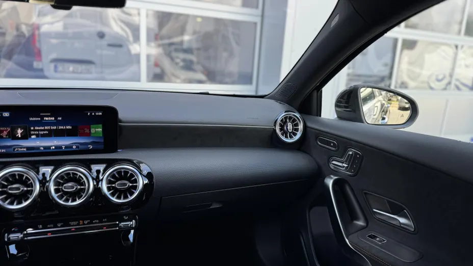 MERCEDES-BENZ A Klasa A 200 d AMG Line 8G-DCT Nowy