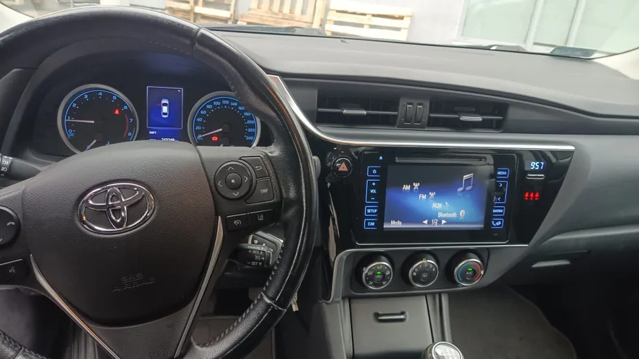 TOYOTA Corolla Corolla 1.6 Classic Plus