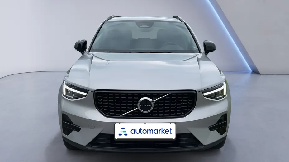 VOLVO XC40 XC40 B3 Plus Dark aut