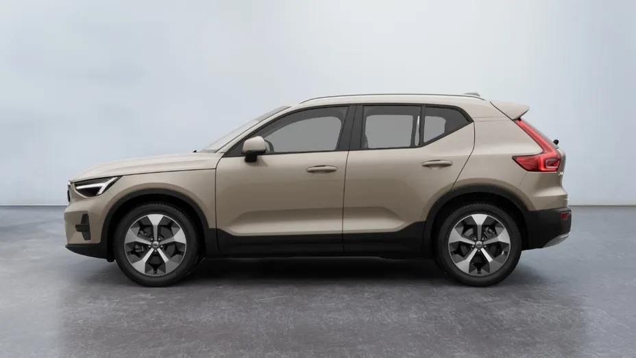 VOLVO XC40 XC40 B3 Core aut Nowy
