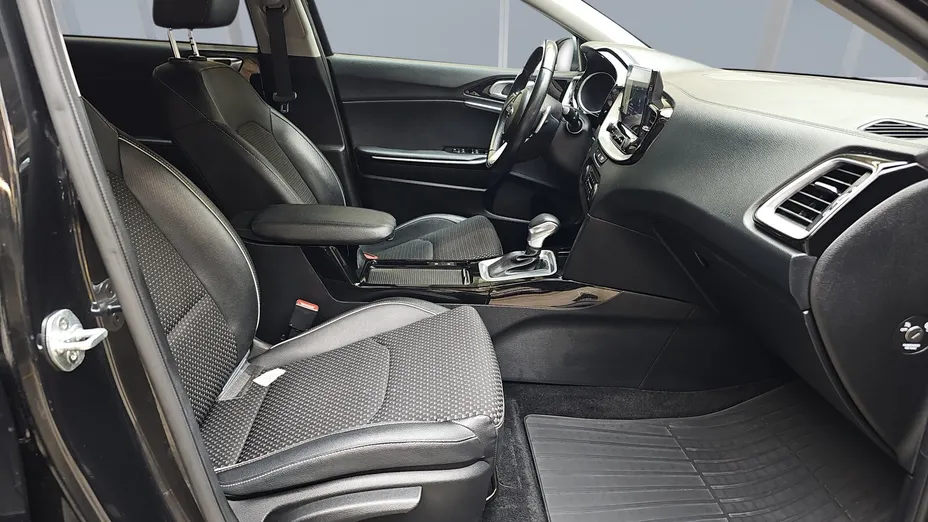 KIA Cee'd Ceed 1.6 CRDi SCR L DCT