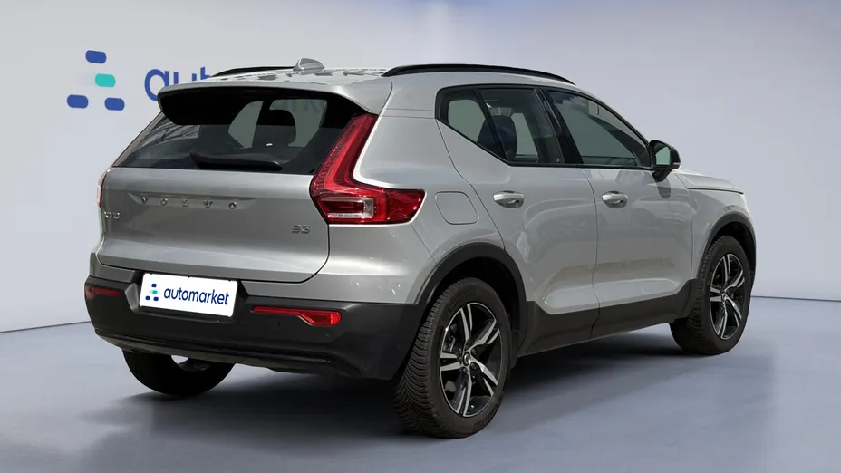 VOLVO XC40 XC40 B3 Plus Dark aut