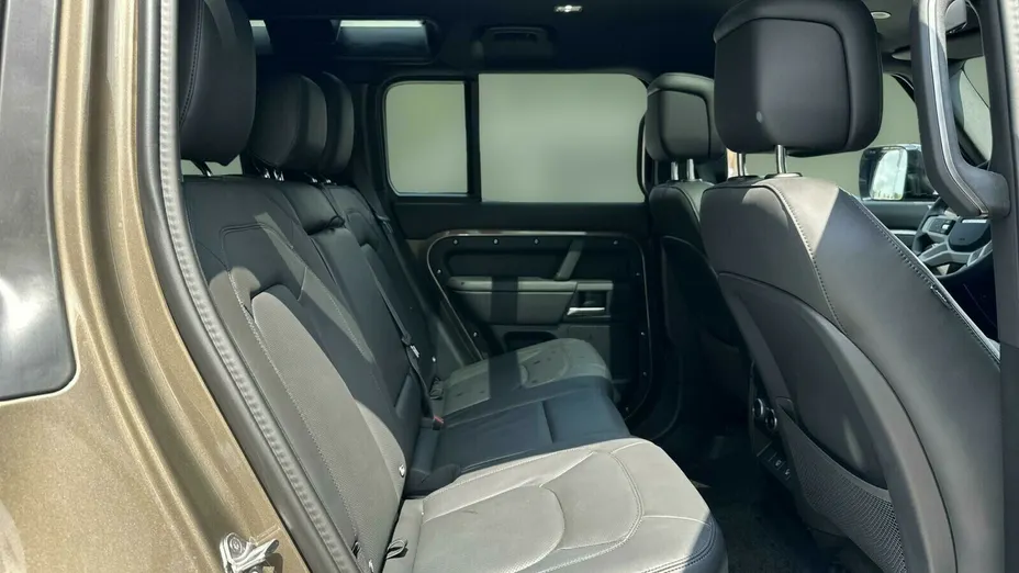 LAND ROVER Defender Defender 110 3.0 D300 mHEV X-Dynamic HSE