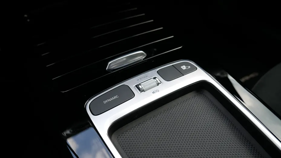 MERCEDES-BENZ A Klasa A 200 AMG Line 7G-DCT