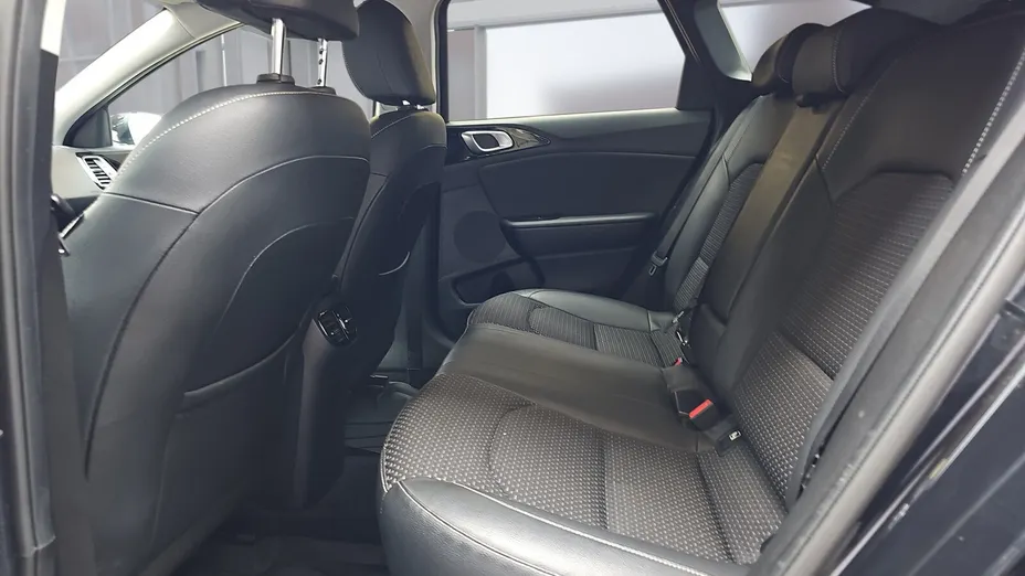 KIA Cee'd Ceed 1.6 CRDi SCR L DCT