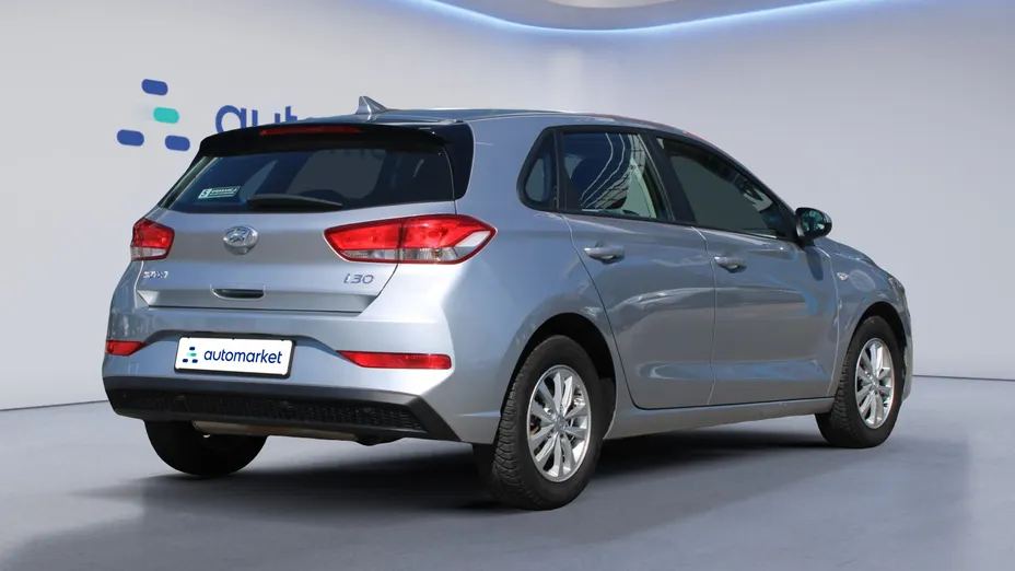 HYUNDAI i30 i30 1.5 DPI Classic +