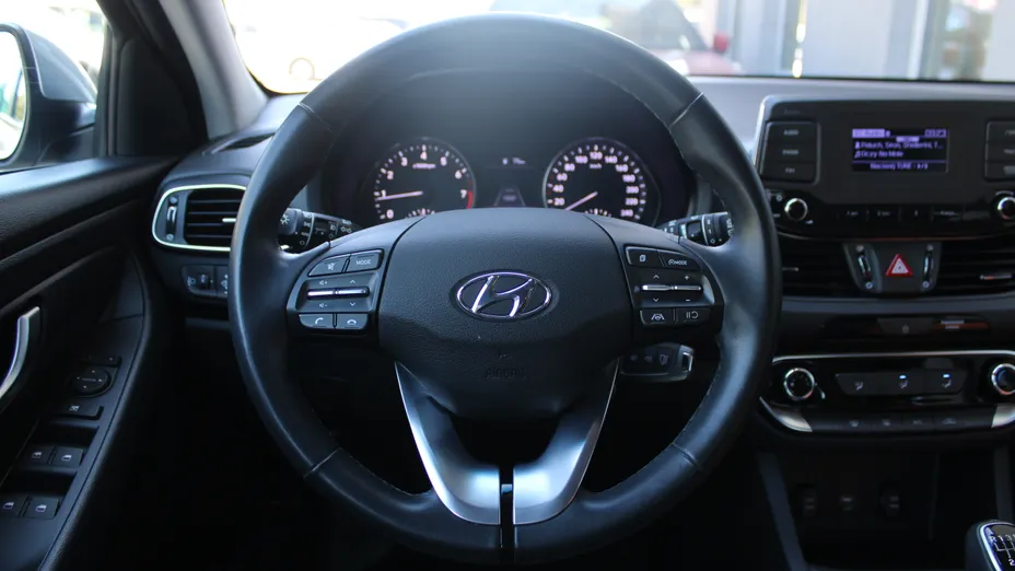 HYUNDAI i30 i30 1.5 DPI Classic +