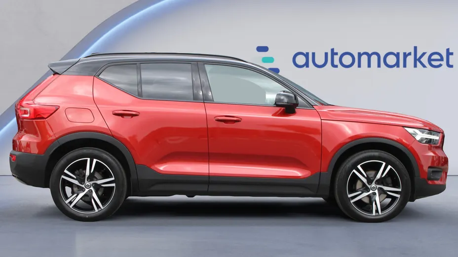 VOLVO XC40 XC40 B4 B AWD R-Design aut