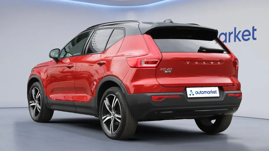 VOLVO XC40 XC40 B4 B AWD R-Design aut