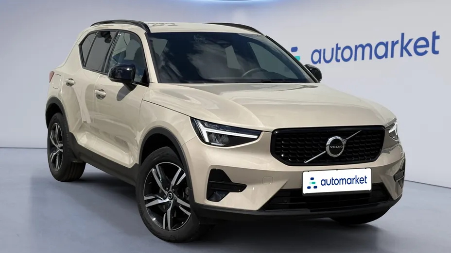 VOLVO XC40 XC40 B3 Plus Dark aut