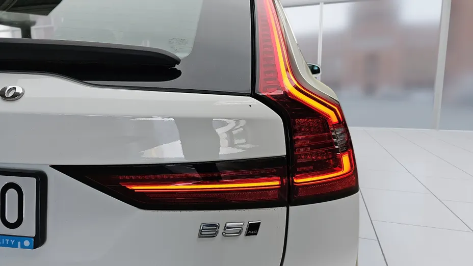 VOLVO V90 V90 B5 D AWD Momentum Pro aut