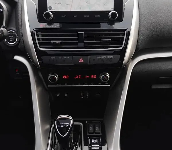 MITSUBISHI Eclipse Cross Eclipse Cross 2.4 PHEV Instyle Plus