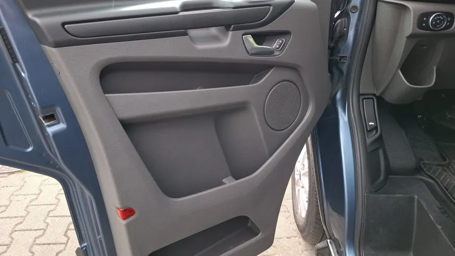 FORD Transit Custom Transit Custom Kombi 320 L2H1 Trend Aut.