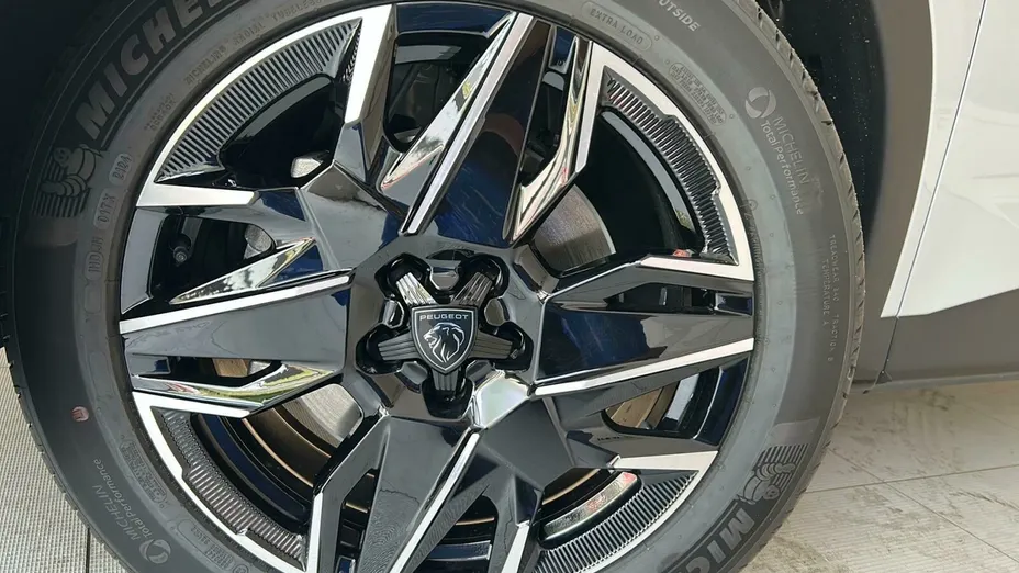 PEUGEOT 5008 5008 1.2 PureTech mHEV GT S&S e-DCS6