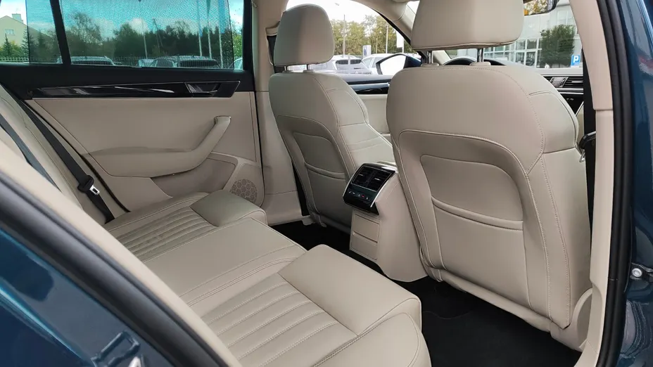 SKODA Superb Superb 2.0 TDI SCR L&K DSG