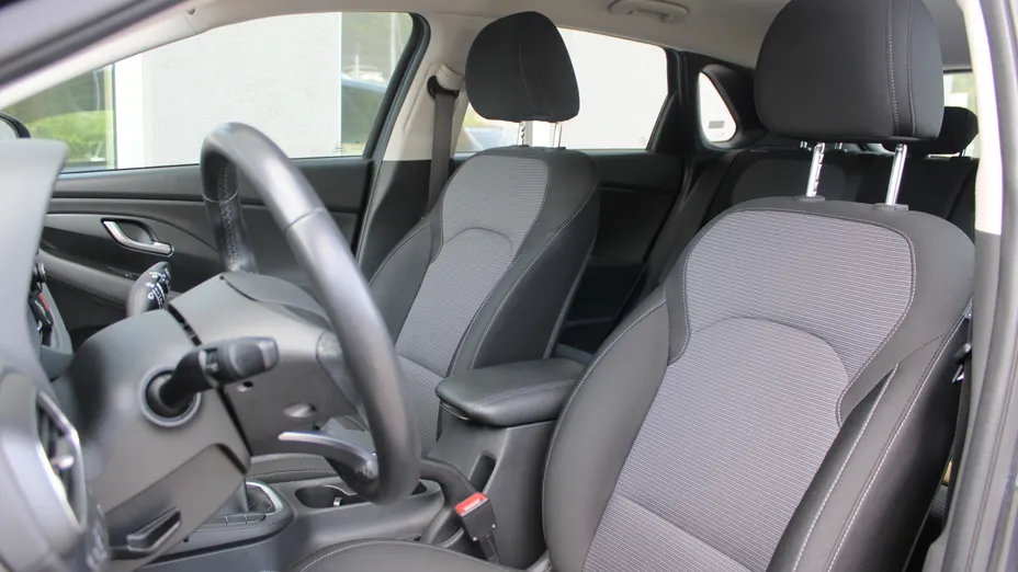 HYUNDAI i30 i30 1.5 DPI Classic +