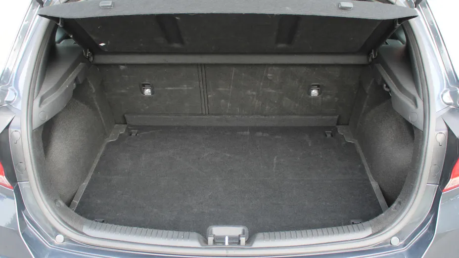 HYUNDAI i30 i30 1.5 DPI Classic +