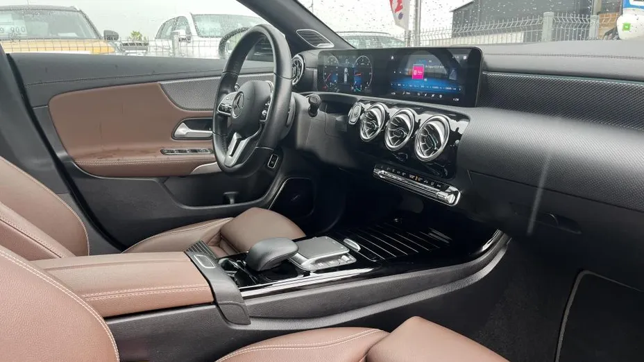 MERCEDES-BENZ CLA CLA 200 d Edition 1 8G-DCT