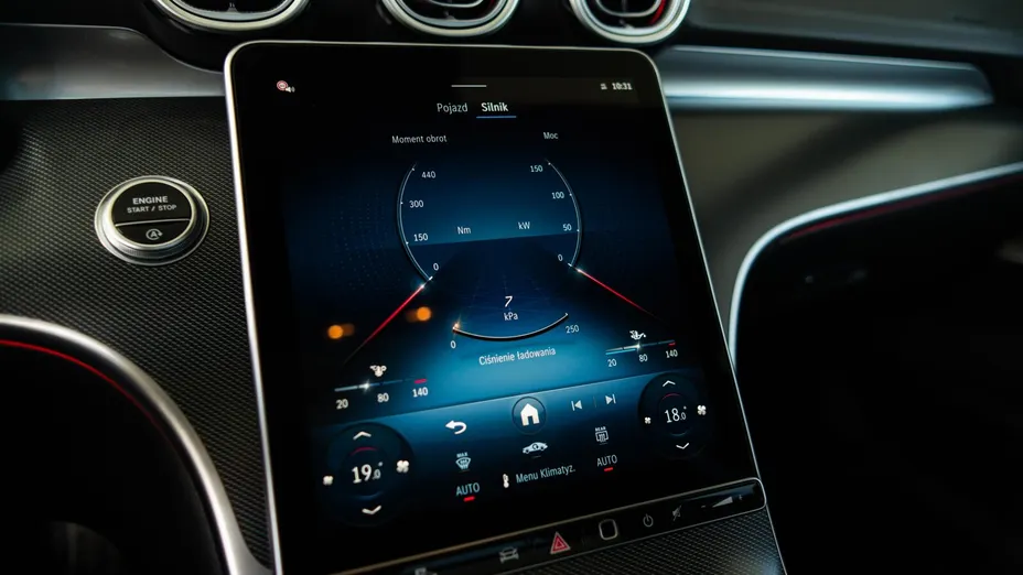 MERCEDES-BENZ C Klasa C 220 d mHEV 4-Matic AMG