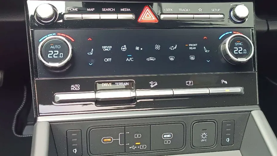 HYUNDAI Santa Fe Santa Fe 1.6 T-GDI HEV Calligraphy 4WD aut 6os. Nowy