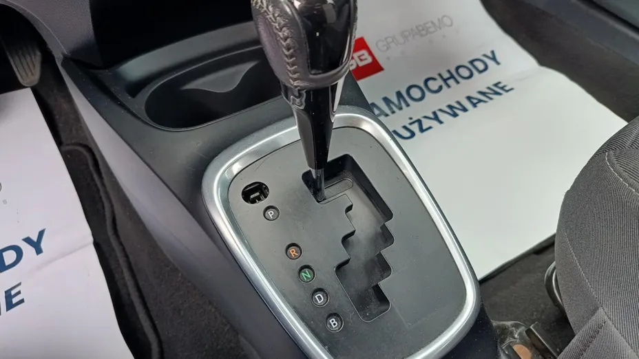 TOYOTA Yaris Yaris Hybrid 100 Premium