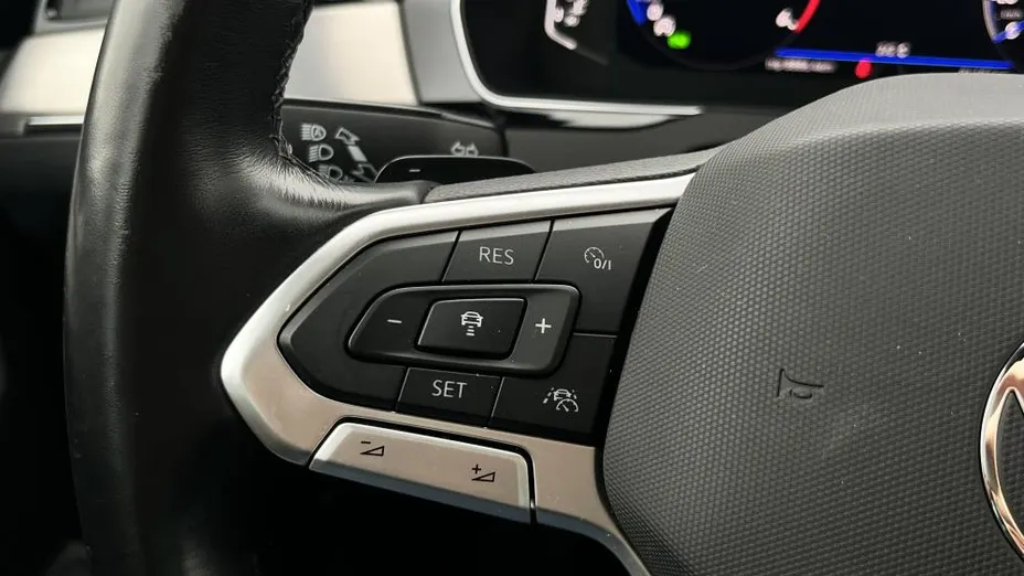 VOLKSWAGEN Passat Passat 2.0 TDI 4Mot. R-Line Edition DSG