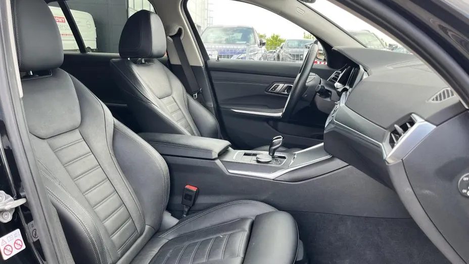 BMW Seria 3 320d xDrive mHEV Luxury Line aut