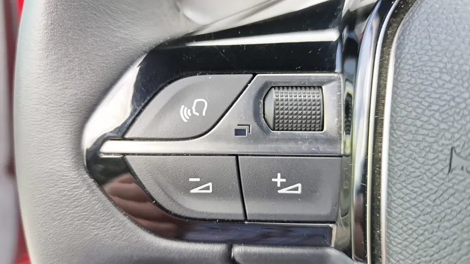 PEUGEOT 2008 2008 PureTech 100 Allure S&S BVM6