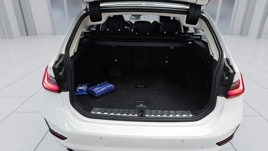 BMW Seria 3 318d Sport Line