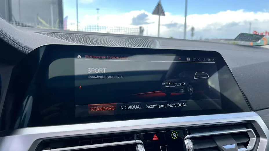 BMW Seria 3 320d xDrive mHEV Luxury Line aut