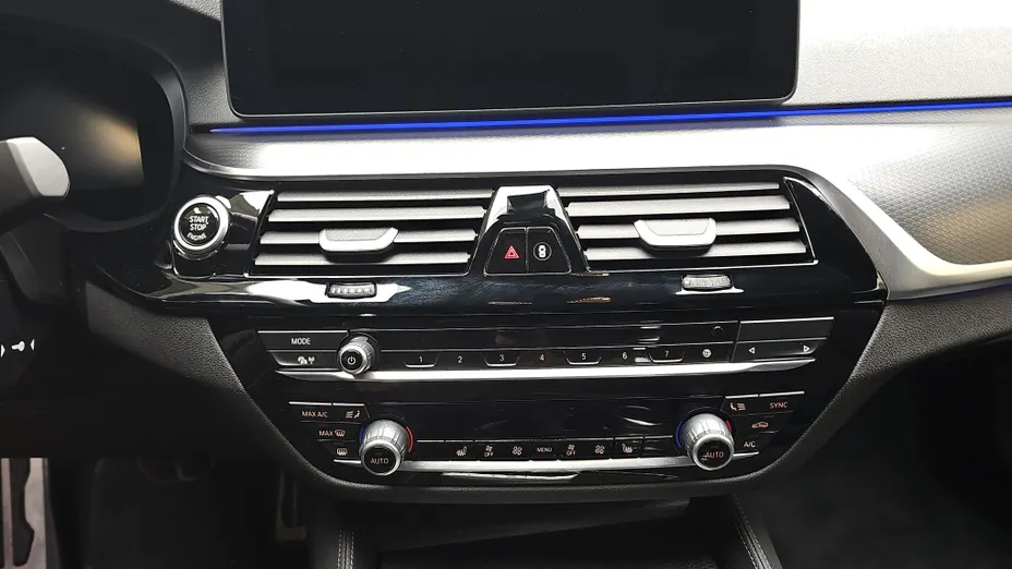 BMW Seria 5 520d xDrive mHEV M Sport sport-aut