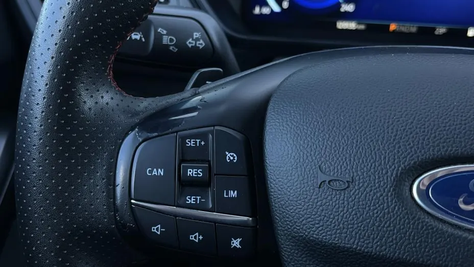 FORD Focus Focus 1.5 EcoBlue ST-Line aut
