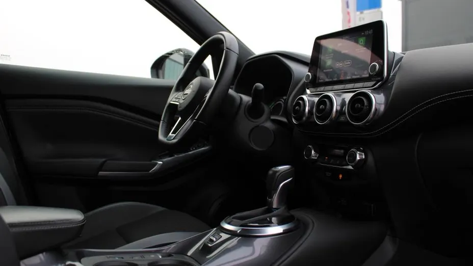 NISSAN Juke Juke 1.6 Hybrid N-Connecta AMT