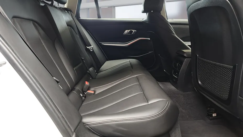 BMW Seria 3 318d Sport Line
