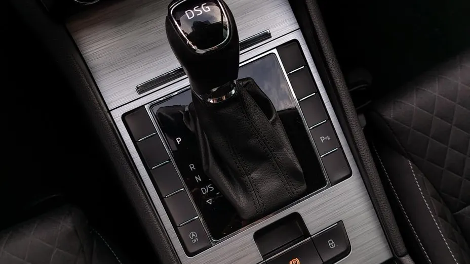 SKODA Superb Superb 2.0 TDI SCR Ambition DSG