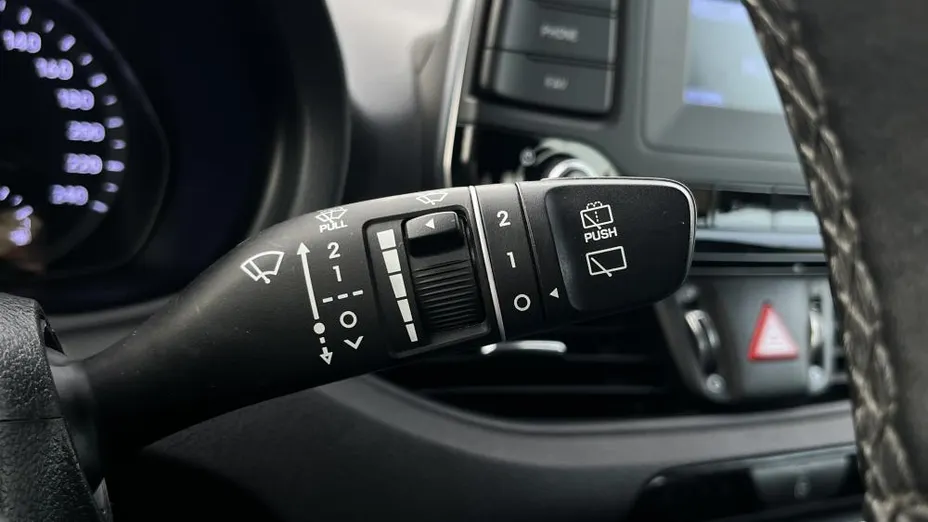 HYUNDAI i30 i30 1.5 DPI Classic +