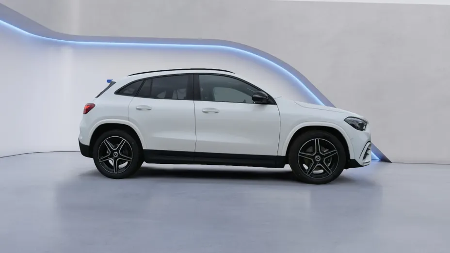 MERCEDES-BENZ GLA GLA 200 mHEV AMG Line 7G-DCT