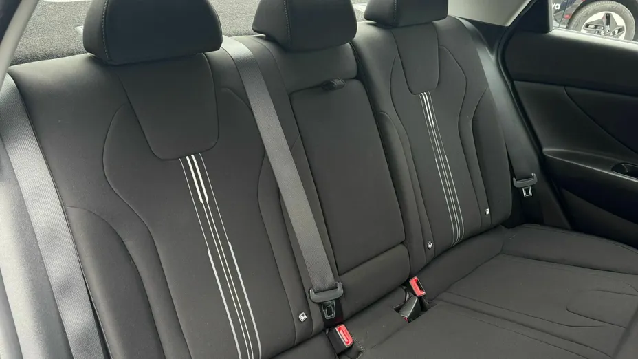 HYUNDAI Elantra Elantra 1.6 Executive CVT
